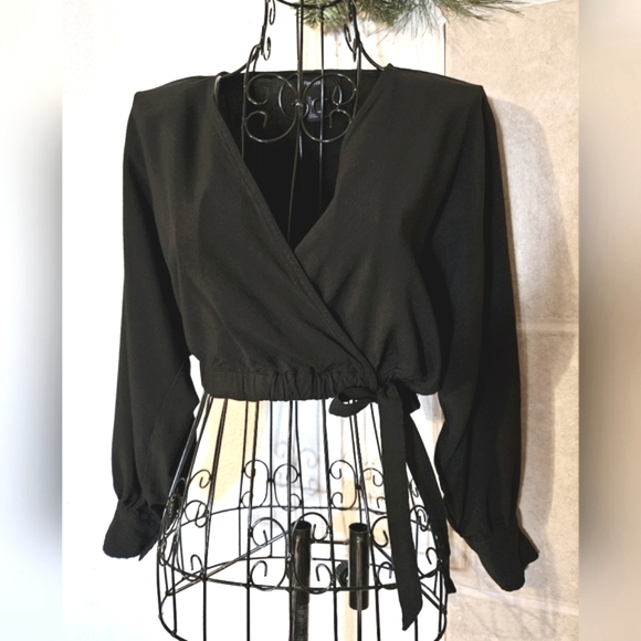 Forever 21 Tops - Forever 21 Crop Top